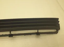 Volkswagen Touareg I Grille inférieure de pare-chocs avant 5311205050B