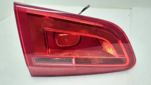 Volkswagen Sharan Tailgate rear/tail lights 7N0945093H