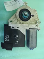 Volkswagen PASSAT B7 Front door window regulator motor 1K0959702P