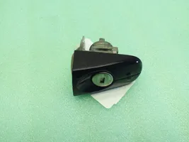 Ford Kuga I Front door lock (next to the handle) 