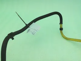 Ford Kuga I Tuyau d'alimentation conduite de carburant 