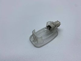 Mercedes-Benz E W212 Luce interna bagagliaio/portabagagli A2218200401