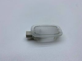 Mercedes-Benz E W212 Luce interna bagagliaio/portabagagli A2218200401