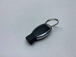 Mercedes-Benz E W212 Ключ / карточка зажигания 