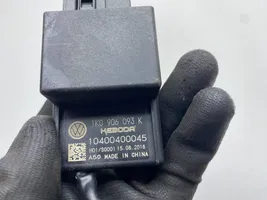 Volkswagen PASSAT CC Fuel pump relay 1K0906093K