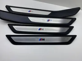 BMW 7 F01 F02 F03 F04 Zestaw listew progowych (wewnętrznych) 7181011