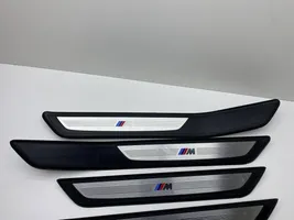 BMW 7 F01 F02 F03 F04 Zestaw listew progowych (wewnętrznych) 7181011