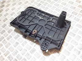 Jeep Grand Cherokee (WK) Boîte de batterie 37998A