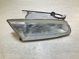 Toyota Camry Lampa przednia 