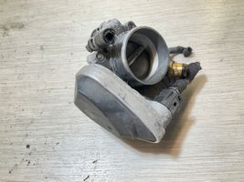 Opel Zafira B Sähköinen kaasuttimen ilmaläppärunko 55560398