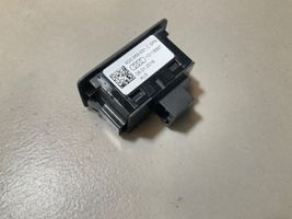 Audi Q3 F3 Przycisk otwierania klapy bagażnika 4G0959831C