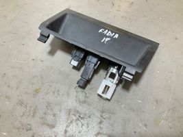 Skoda Fabia Mk3 (NJ) Câble adaptateur AUX 6V0857367A