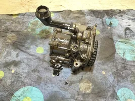 Volkswagen Golf VII Oil pump 04L