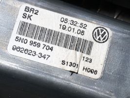 Volkswagen Tiguan Aizmugurē loga pacēlāja motoriņš 5N0959704