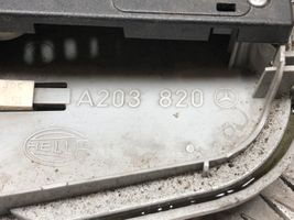 Mercedes-Benz C W203 Illuminazione sedili anteriori A203820