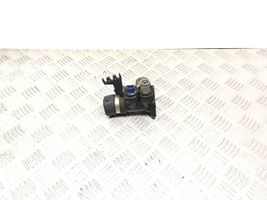 Audi 100 S4 C4 Boîtier de thermostat / thermostat 