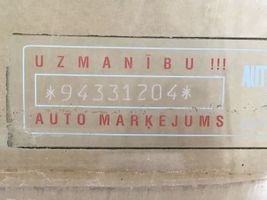 Citroen Berlingo priekšējo durvju stikls (četrdurvju mašīnai) 94331204