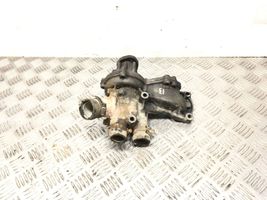 Audi 100 S4 C4 Pompe de circulation d'eau C1013E