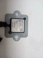 Nissan Pathfinder R51 GPS-pystyantenni X61B29589