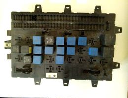 Renault Trafic II (X83) Set scatola dei fusibili 5010379539D