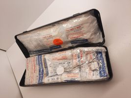 BMW 5 E39 First aid kit 52108176553