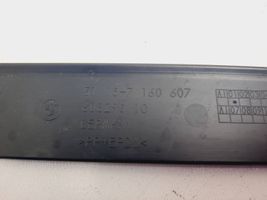 BMW 4 F32 F33 Ramka przedniej tablicy rejestracyjnej 7160607