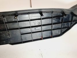 Volkswagen PASSAT B3 Kita variklio skyriaus detalė 357121343F