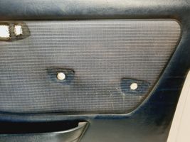 Mercedes-Benz W123 Boczki / Tapicerka drzwi / Komplet 