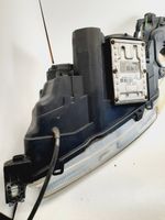 Saab 9-5 Lampa przednia 89008301