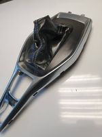 Chevrolet Camaro Rivestimento in plastica cornice della leva del cambio 84373108