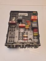 Volkswagen PASSAT CC Module de fusibles 1K0937124Q