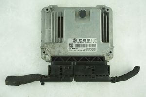 Volkswagen Tiguan Sterownik / Moduł ECU 0261S06100