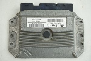 Dacia Duster Komputer / Sterownik ECU silnika 237100740R