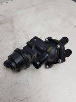 Nissan Qashqai J12 Boîtier de thermostat / thermostat 922306682R