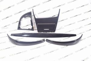 BMW 1 E81 E87 Rivestimento del pannello 7136190