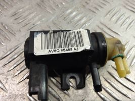 Ford C-MAX II Kraftstoffdrucksensor AV6Q9S468AJ