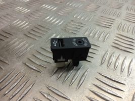 BMW X1 F48 F49 Enchufe conector entrada auxiliar 9229246