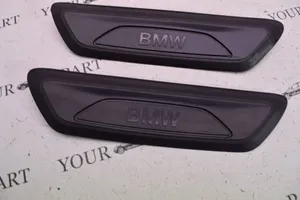 BMW X1 F48 F49 Muu kynnyksen/pilarin verhoiluelementti 7263315