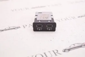 BMW X1 F48 F49 Connettore plug in USB 8711938