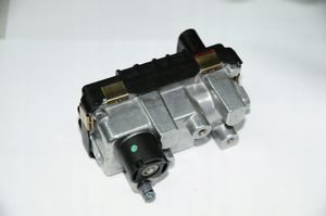 Jaguar XJ X350 Attuatore elettrico del turbocompressore 7523430006