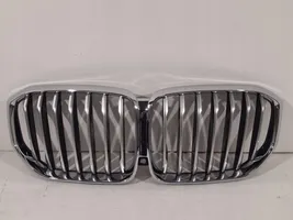 BMW X5 G05 Maskownica / Grill / Atrapa górna chłodnicy 7454887