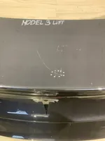 Tesla Model 3 Takaluukun/tavaratilan kansi 