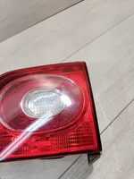 Volkswagen Tiguan Lampy tylnej klapy bagażnika 5N0945094B