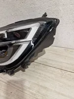 Renault Austral Lampa przednia 260606388R