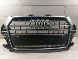 Audi Q3 8U Etupuskurin ylempi jäähdytinsäleikkö 8u0853653M