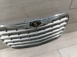 Chrysler 300 - 300C Maskownica / Grill / Atrapa górna chłodnicy 04806366AA