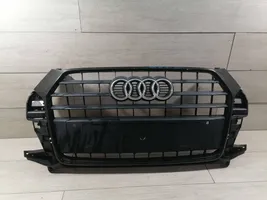 Audi Q3 8U Etupuskurin ylempi jäähdytinsäleikkö 8u0853653M