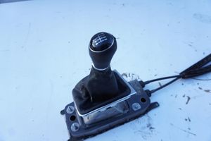 Volkswagen PASSAT B7 Gear selector/shifter in gearbox 