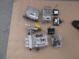 Toyota RAV 4 (XA20) Centralina/modulo motore ECU 