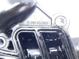 Volkswagen Amarok Supporto di montaggio del filtro dell’olio 059115389T